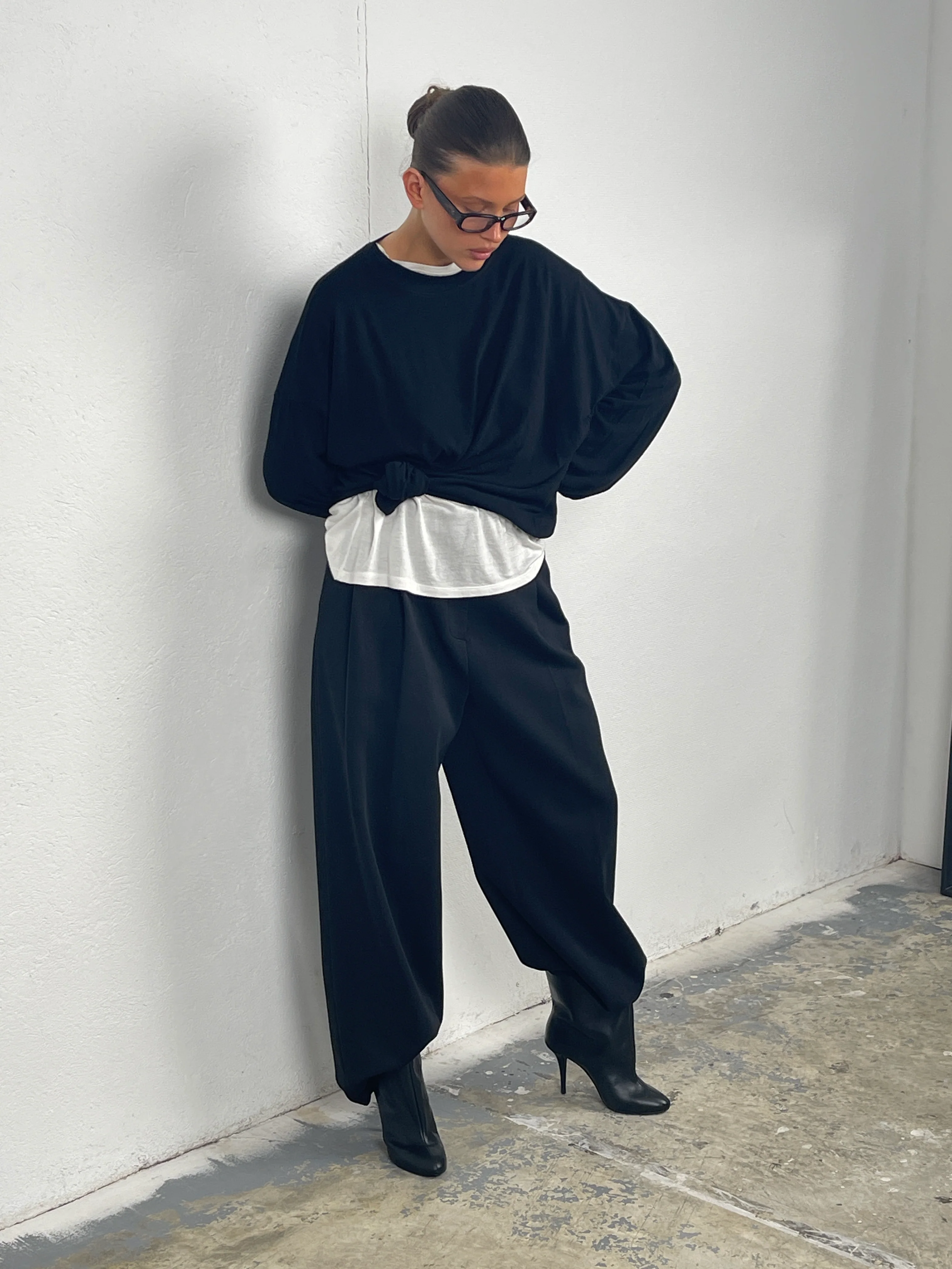 Basic Long Sleeve Tee Black - Image 4
