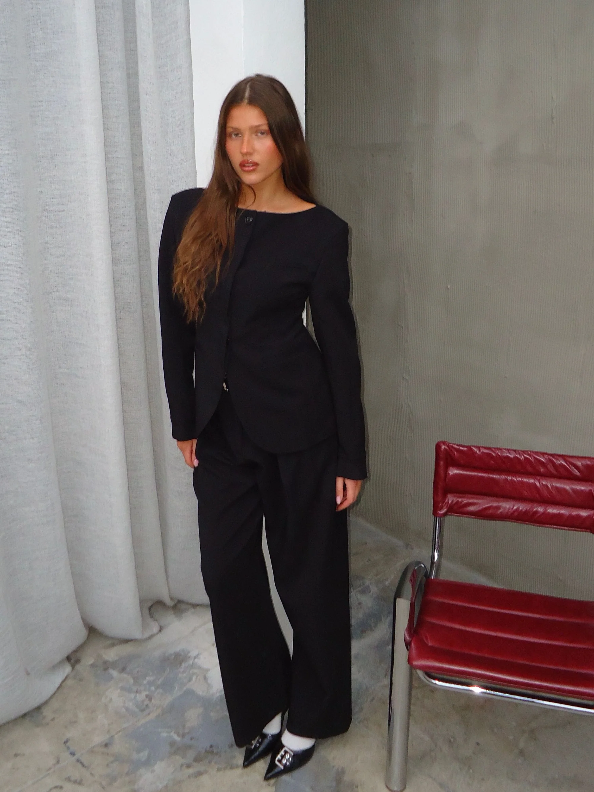 Boatneck Tailored Fitted Vest Black - Image 7
